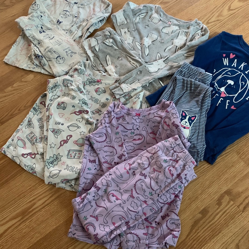 Bundle 5 girls carters pajamas size7
